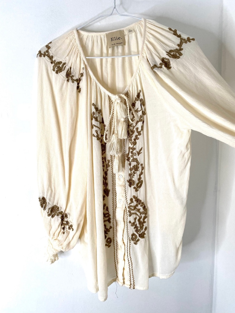 Elie Tahari Cream Chiffon Embroidered Boho Blouse Tassel Tie Neck